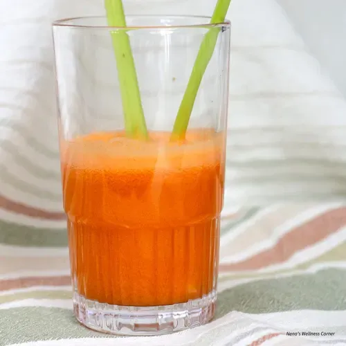 Fresh Apple and Carrot Juice